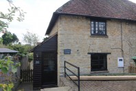 Click the photo for more details of Coopers Cottage, 10, Milton Keynes, Deanshanger Road