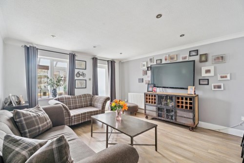 DSC06605-e1a73164b5522a0374805afbb3570eef - 800px.