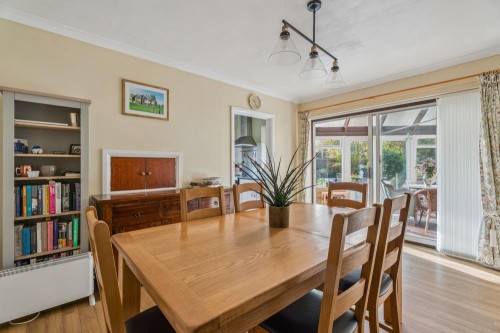 DSC06465-402b09bd23e04adf2510567e311e86a9 - 800px