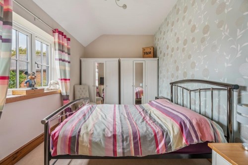 DSC06739-84f4d90544f20e5695a4d699b31a4e06 - 800px.