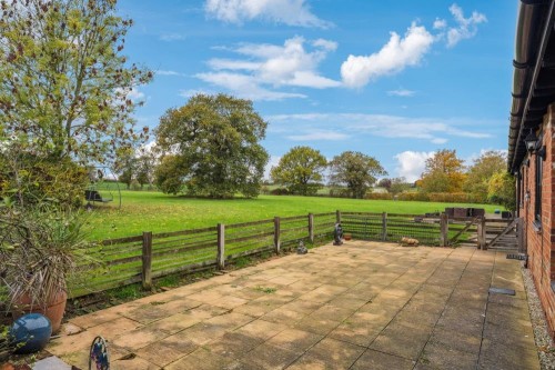 DSC06809-ce564fdd8b1da6f2746bf5f35177a02b - 800px.