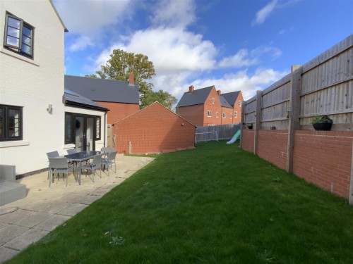 Newbury Street, Towcester - Photo 18