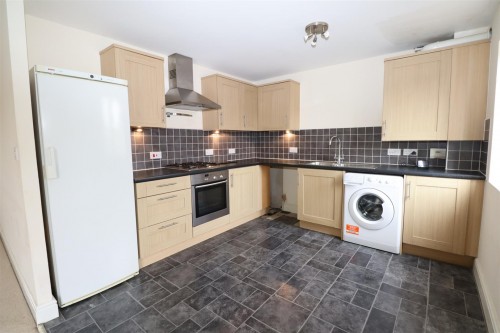 Lemmon Walk, Oxley Park, Milton Keynes, MK4 4JB - Photo 2