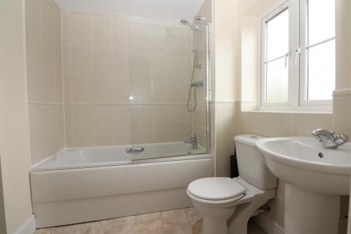 Lemmon Walk, Oxley Park, Milton Keynes, MK4 4JB - Photo 9