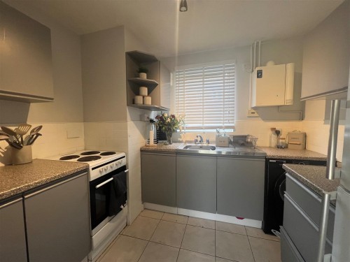 Arlott Crescent, Oldbrook, Milton Keynes, MK6 2QL - Photo 4 Arlott Crescent, Oldbrook, Milton Keynes, MK6 2QL - Photo 4