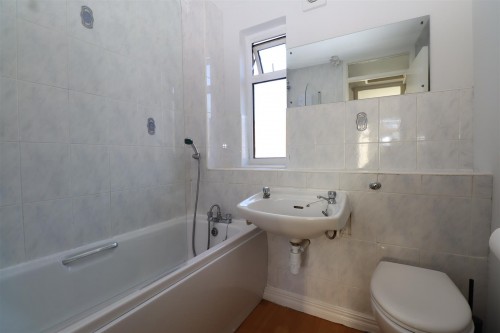 Arlott Crescent, Oldbrook, Milton Keynes, MK6 2QL - Photo 8 Arlott Crescent, Oldbrook, Milton Keynes, MK6 2QL - Photo 8