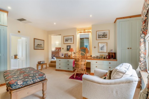 8669303-interior18.jpg 8669303-interior18.jpg