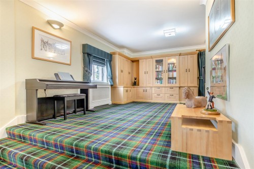 8669303-interior15.jpg