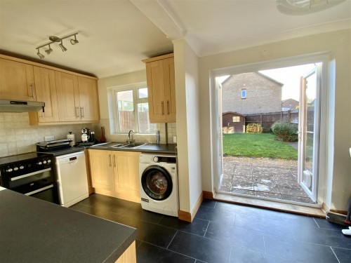 Hyde Close, Newport Pagnell - Photo 4 Hyde Close, Newport Pagnell - Photo 4