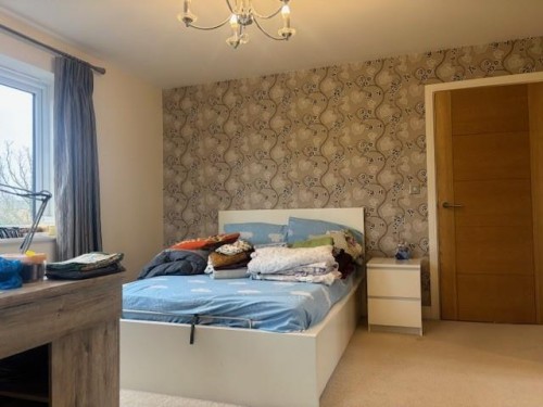 Bedroom 1 - 2ndpic.jpg