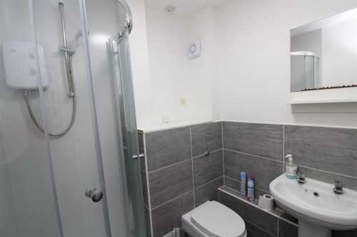 Downstairs bathroom.JPG