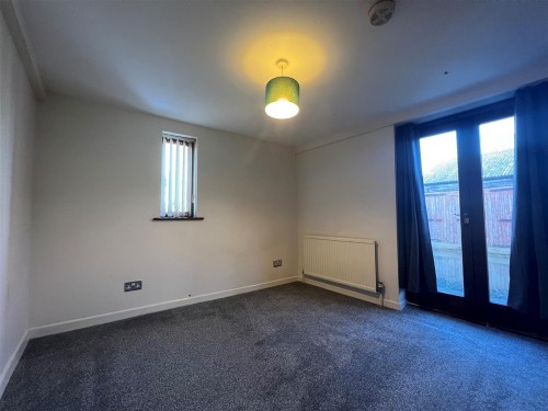 Bedroom.jpg Bedroom.jpg