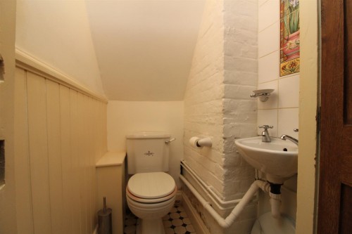 Downstairs Cloakroom.JPG