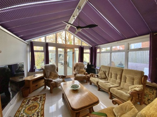 Chestnut Close, Stony Stratford, Milton Keynes - Photo 5