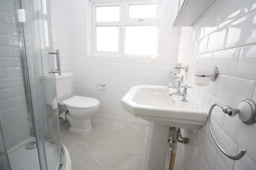 shower room.JPG shower room.JPG