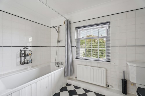 Whaddon Hall, High Street, Whaddon - Photo 18