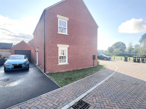 Ripon Close, Towcester - Photo 16