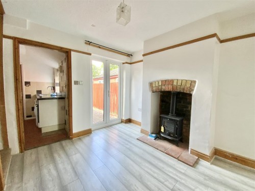 16 Patricks Lane, Deanshanger, Northamptonshire, MK19 6HS - Photo 3