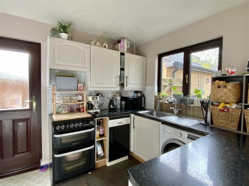 Kitchen/ Dining Room
