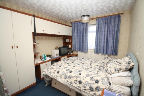 65 Staple Hall  bedroom 2.JPG