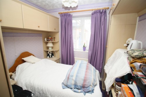 65 Staple Hall  bedroom 3.JPG