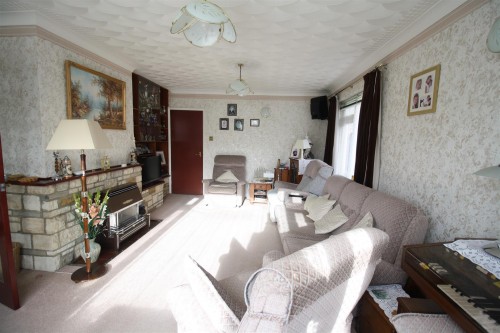 65 Staple Hall  lounge b.JPG