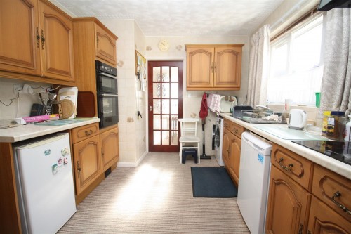 65 Staple Hall  kitchen b.JPG