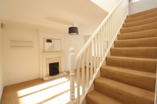 Kirtlington, Downhead Park, Milton Keynes, - Photo 2