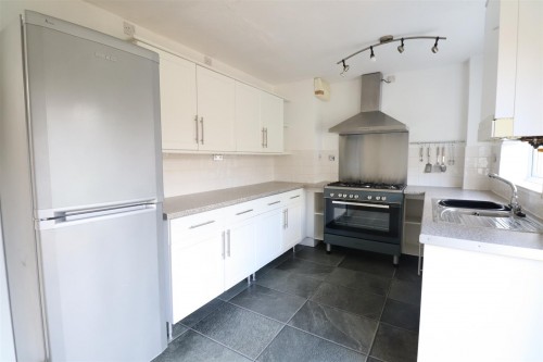 Kirtlington, Downhead Park, Milton Keynes, - Photo 6 Kirtlington, Downhead Park, Milton Keynes, - Photo 6