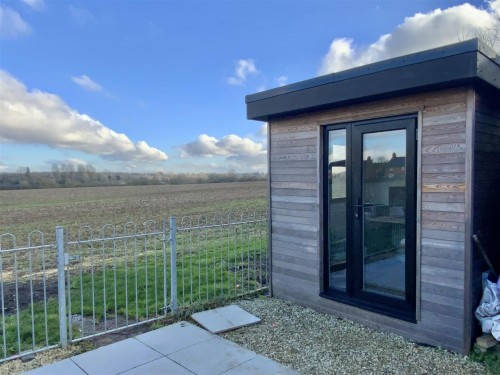Studio/ Garden Room