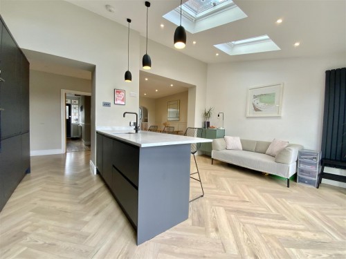 Kitchen/ Family Room