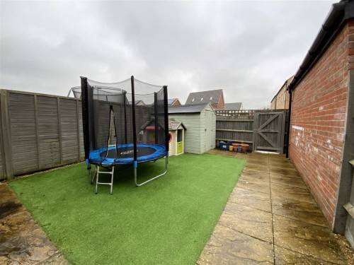 Barrosa Way, Whitehouse, Milton Keynes - Photo 11