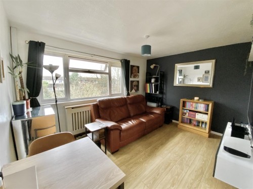 Mitcham Place, Bradwell Common - Photo 2