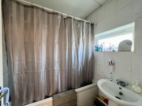 Rochfords, Coffee Hall, Milton Keynes - Photo 3