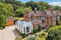 Click the photo for more details of 20, Whaddon, High Street