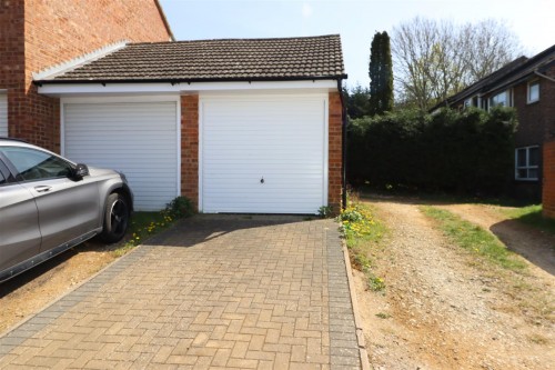 Braybrooke Drive, Furzton, Milton Keynes - Photo 4