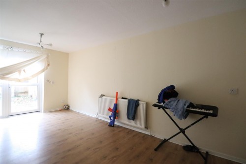 Knaphill Crescent, Northampton - Photo 3