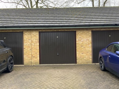 Garage & Parking Space