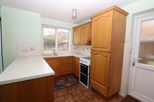 Pentlands, Fullers Slade, Milton Keynes - Photo 3