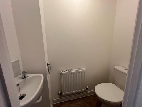 Cloakroom.jpg Cloakroom.jpg