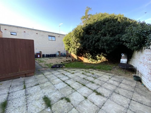 High Street, Newport Pagnell - Photo 6