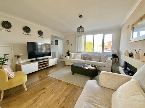 Glebe Road, Deanshanger, Milton Keynes - Photo 2