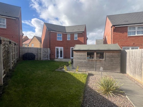 Fitz Hugh Crescent, Eagle Farm South, Milton Keynes - Photo 13