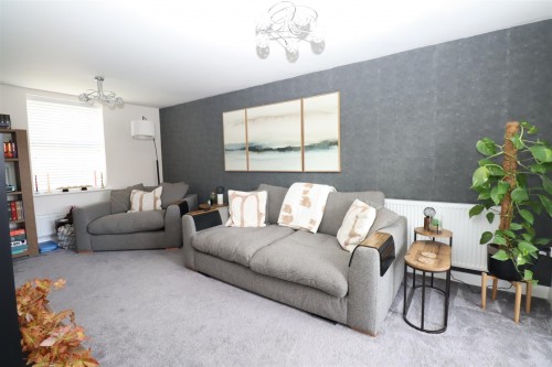 Fitz Hugh Crescent, Eagle Farm South, Milton Keynes - Photo 4