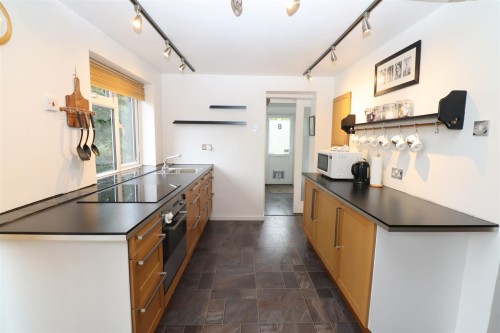 Kitchen/ Dining Room