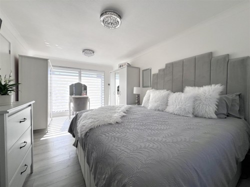 Mortons Fork, Blue Bridge, Milton Keynes - Photo 11