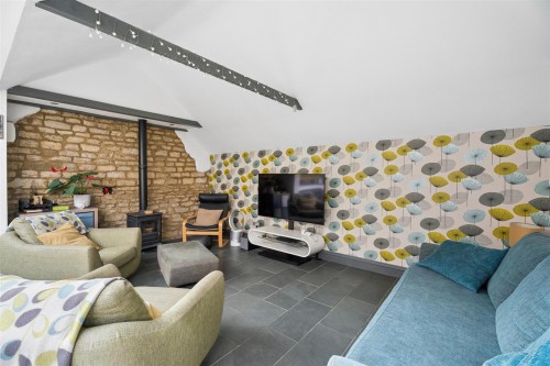 Vicarage Road, Bradwell Village, Milton Keynes - Photo 12