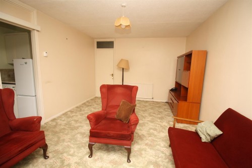 1 Mikern lounge c.JPG