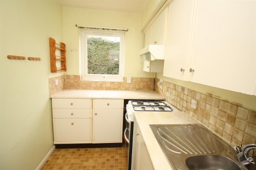 1 Mikern kitchen b.JPG