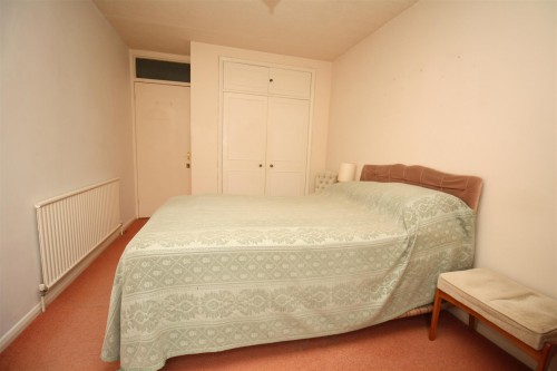 1 Mikern bedroom 1b.JPG